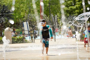 Splash Pad & Zero-Depth Swim